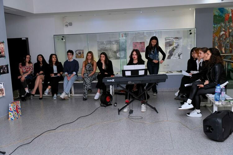 В открит урок ученици от Езиковата научиха за живота и делото на Гео Милев