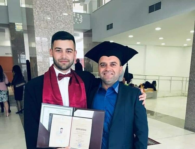 Бащата Севдлин и синът Семир