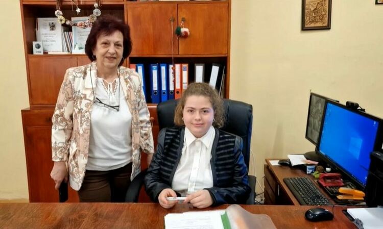 Ученици поеха управлението на ПГСС