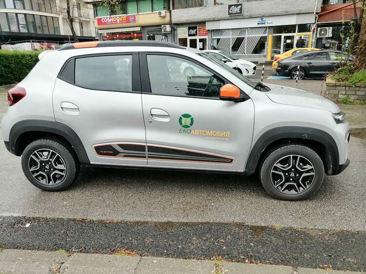 Областна администрация Кърджали е първата в страната с електромобил