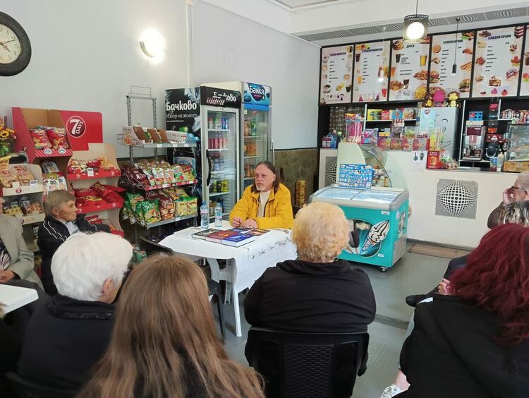 Нидал Алгафари представи новия си роман "Рано или късно"