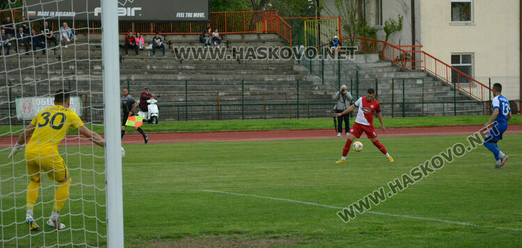 Ветеранът Тодор Колев донесе успеха на “Саяна -Хасково” над “Ямбол”