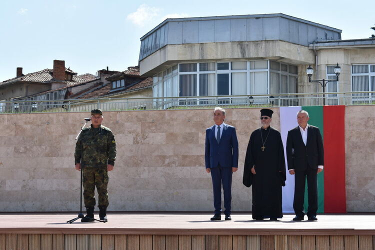 Асеновград отбеляза Деня на храбростта тържествено (снимки)