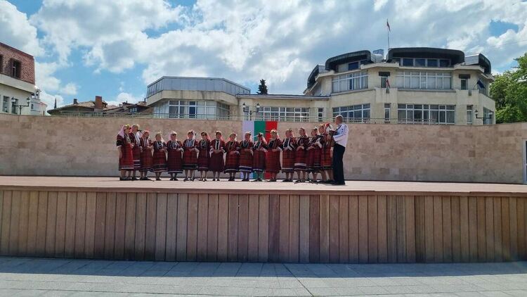 Асеновград отбеляза Деня на храбростта тържествено (снимки)