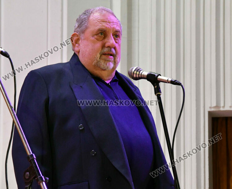 Млади таланти се изявяват на сцената на Читалище "Заря"