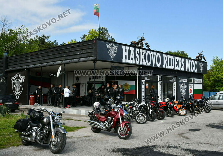 Рокерки яхнаха моторите за почетна обиколка на Хасково