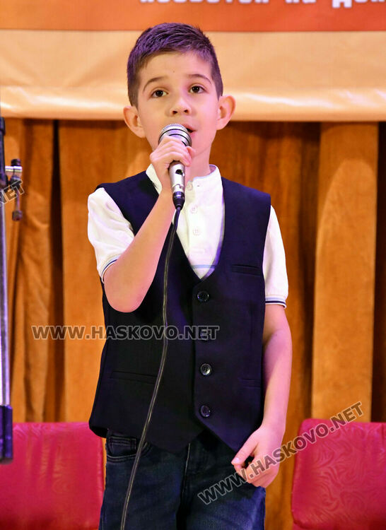 Млади таланти се изявяват на сцената на Читалище "Заря"