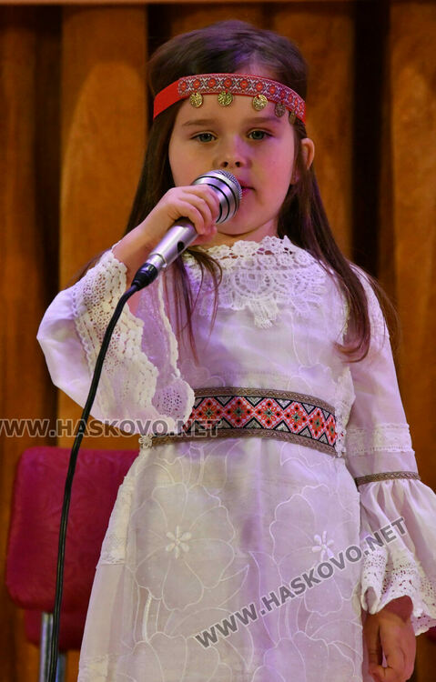 Млади таланти се изявяват на сцената на Читалище "Заря"