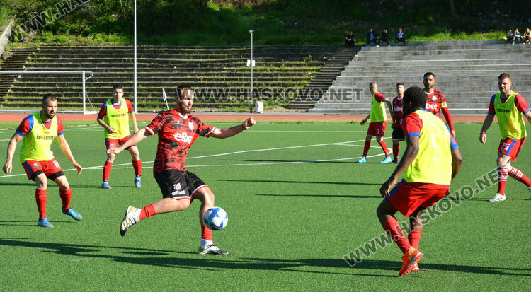 ОФК „Хасково“ с убедителна победа над „Хеброс“