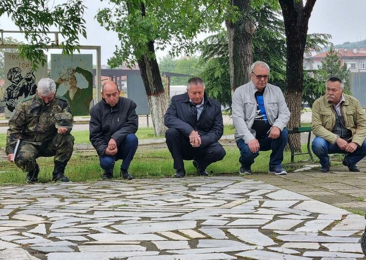 Асеновград отбеляза 9-ти май с поднасяне на цветя