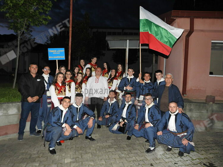 Фолклорният ансамбъл „Кърджали” спечели сърцата на публиката на престижен фестивал в Северна Македония