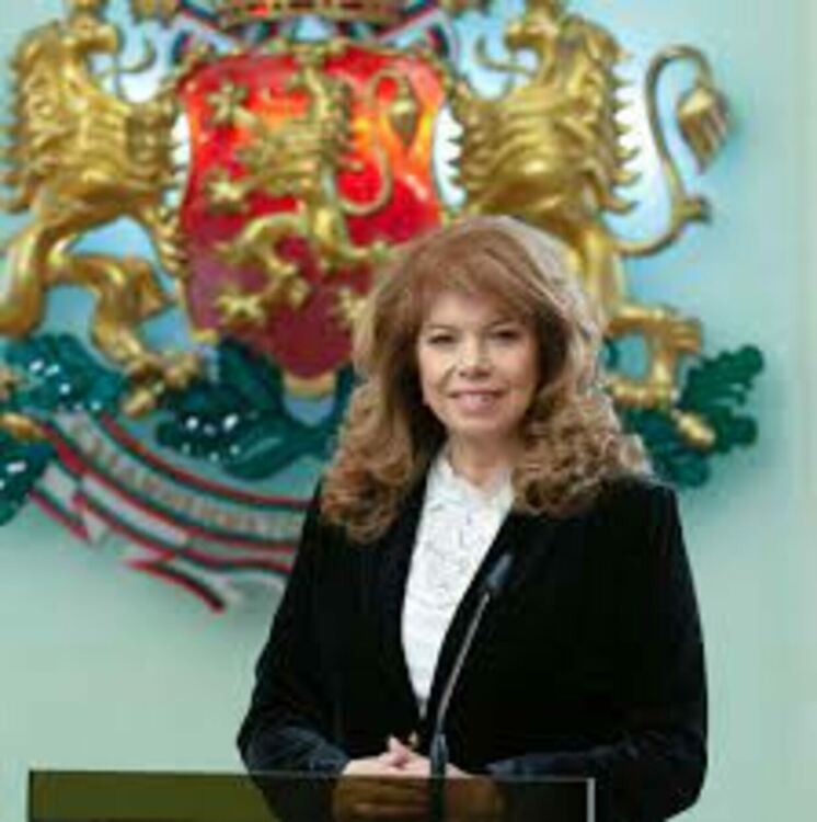 Илияна Йотова