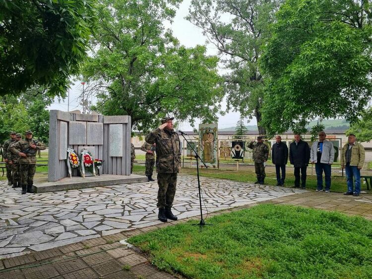 Асеновград отбеляза 9-ти май с поднасяне на цветя