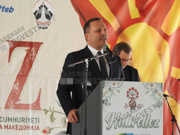 Фолклорният ансамбъл „Кърджали” спечели сърцата на публиката на престижен фестивал в Северна Македония