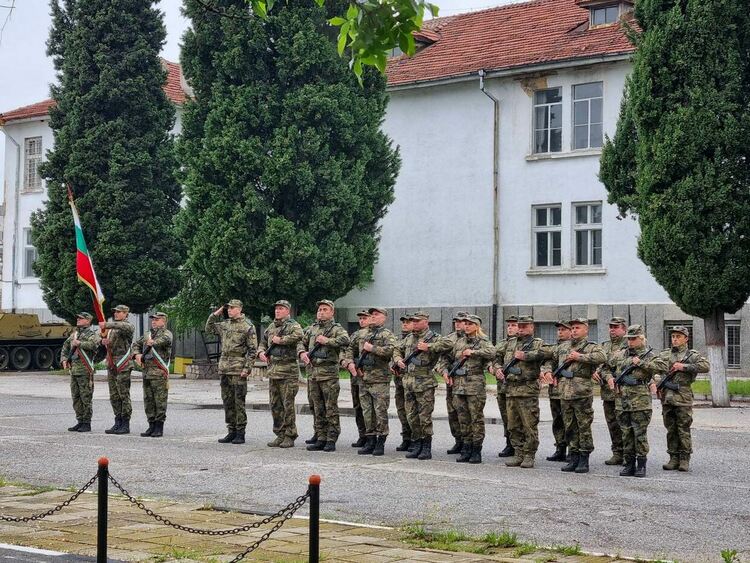 Асеновград отбеляза 9-ти май с поднасяне на цветя