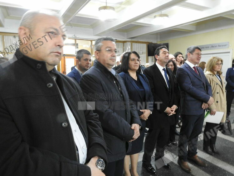 Вицепрезидентът Илияна Йотова:Радио Кърджали работи за бъдещето!