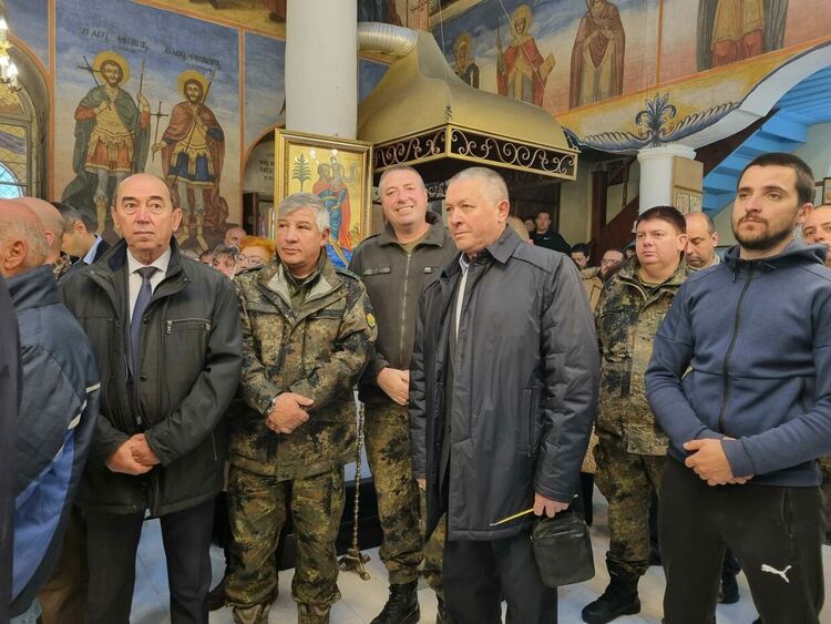 Хиляди миряни от цялата страна участваха в литийното шествие на Преполовение 