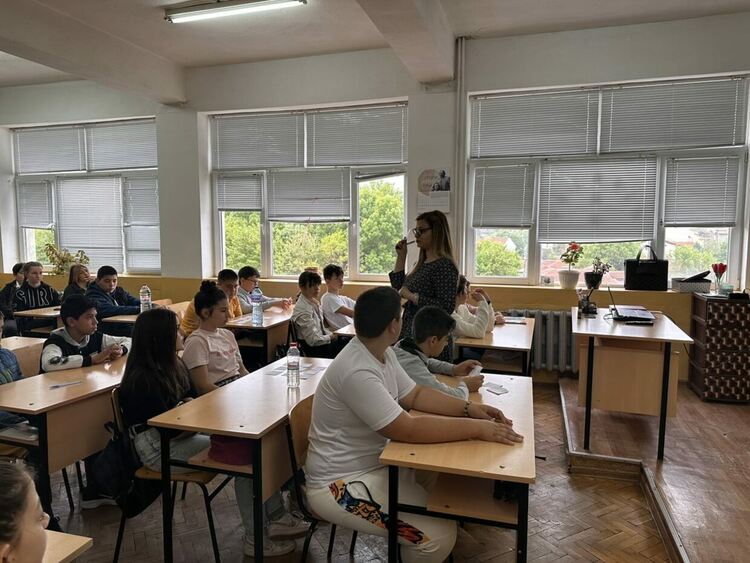 ОУ „Св. св. Кирил и Методий“ празнува патронен празник и 138 години от създаването