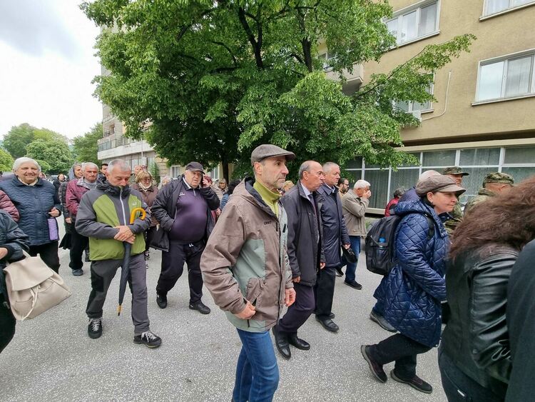 Хиляди миряни от цялата страна участваха в литийното шествие на Преполовение 