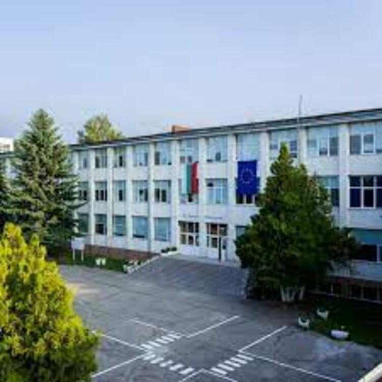 Нова спортна площадка се изгражда в двора на ОУ &bdquo;Христо Смирненски&ldquo; в Радомир