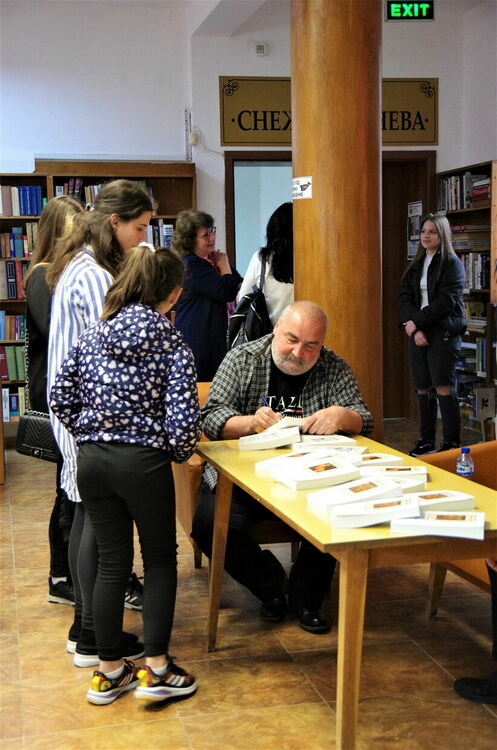 Пламен Асенов представи своята поредица „Великите европейци“ в Димитровград