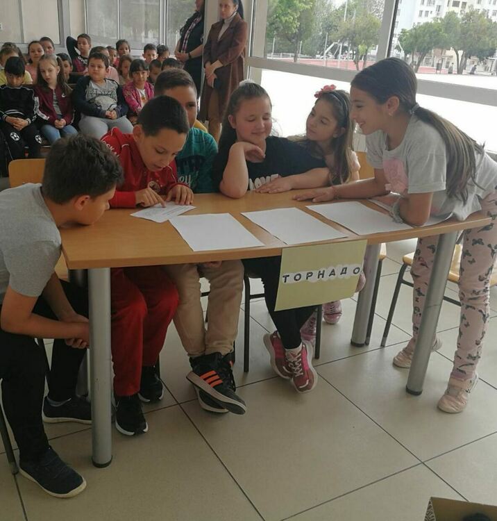 Подаръци за ученици от „Шандор Петьофи“ за знания и умения за природни бедствия