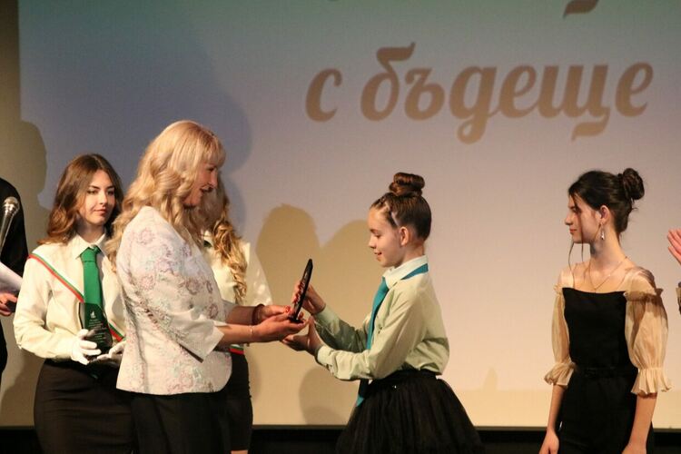 СУРИЧЕ „Д-р Петър Берон“ отпразнува 40 години