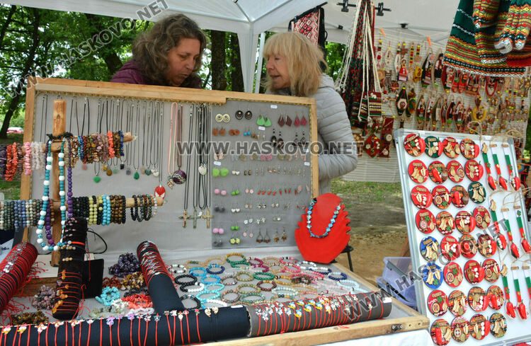 Позиционираха два етнокъта и занаятчийски ръкоделия на старта на „Китна Тракия“