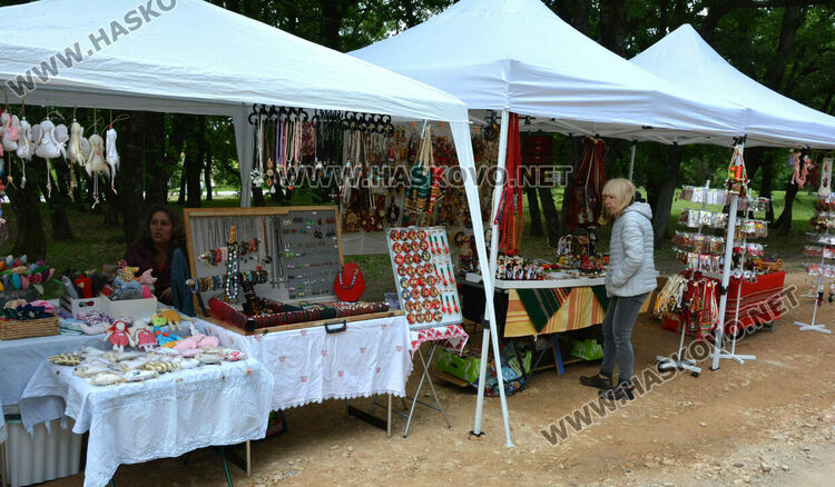 Позиционираха два етнокъта и занаятчийски ръкоделия на старта на „Китна Тракия“