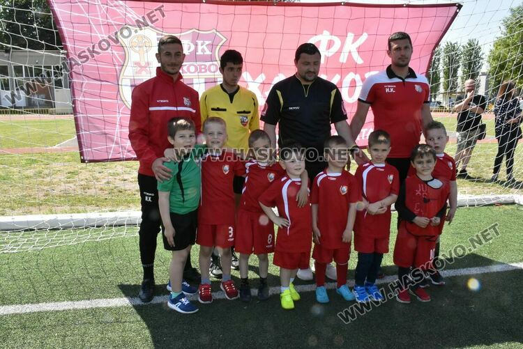 4 отбора се включиха в детски футболен турнир „Купа Хасково“
