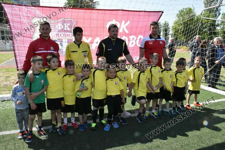 4 отбора се включиха в детски футболен турнир „Купа Хасково“