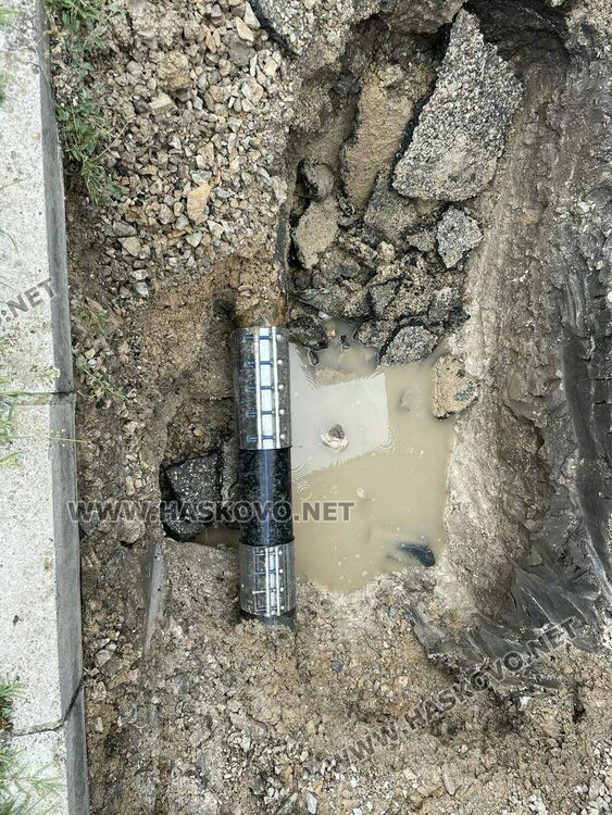 Разкопаха част от улица „Сливница“ за отстраняване на ВиК авария