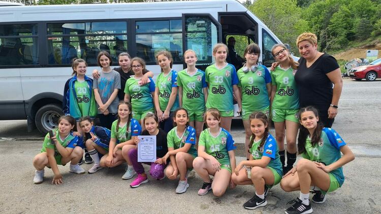 Младите хандбалистки на Хасково играха държавен финал