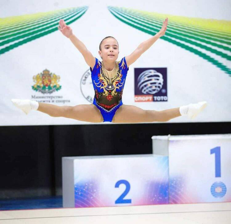 Куп медали за „Мега спорт“ от държавното по спортна аеробика