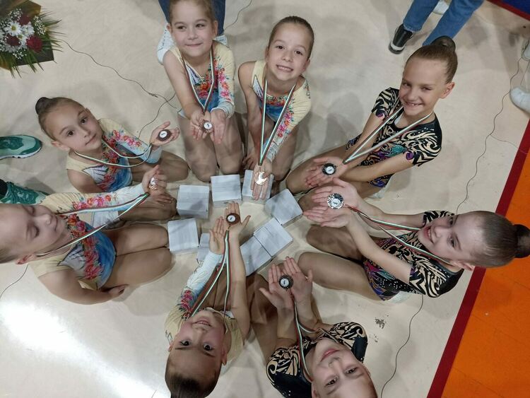 Куп медали за „Мега спорт“ от държавното по спортна аеробика