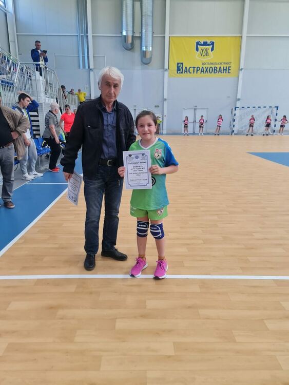 Младите хандбалистки на Хасково играха държавен финал