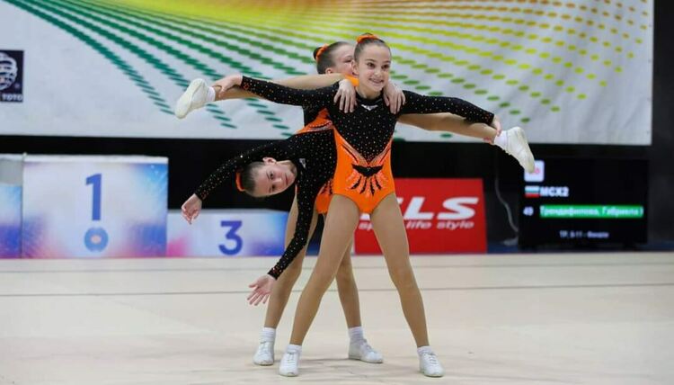 Куп медали за „Мега спорт“ от държавното по спортна аеробика