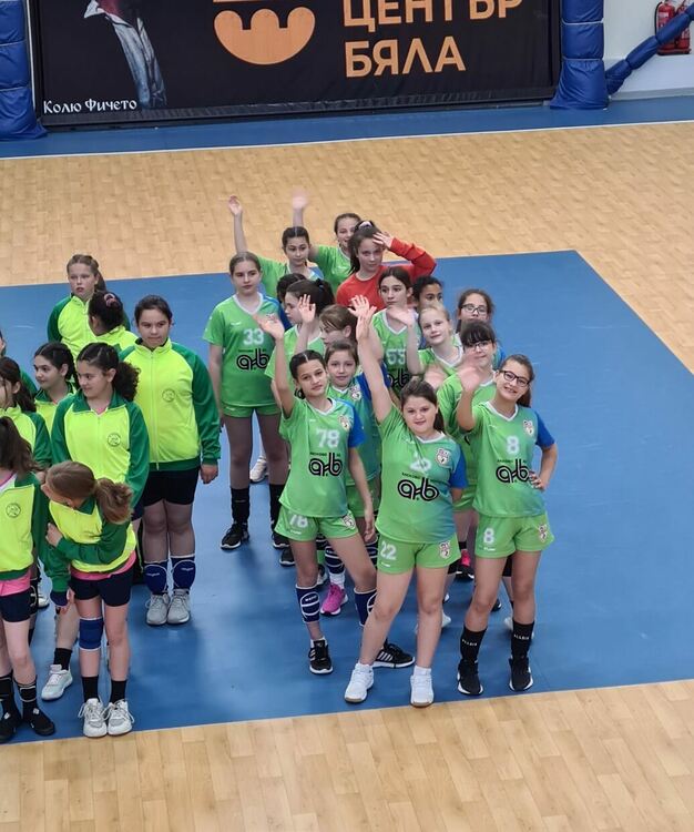 Младите хандбалистки на Хасково играха държавен финал