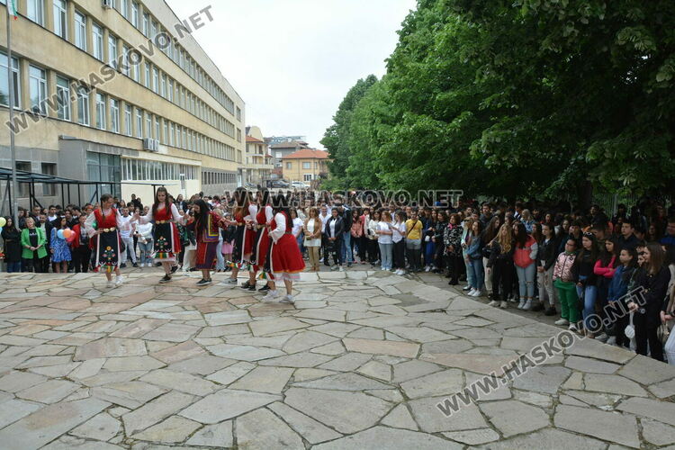 Николета Карчева е първенец на випуска във ФСГ, Станко Станкев – учител на годината