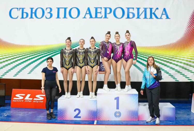 Куп медали за спортните таланти на &bdquo;Виолена&ldquo; от три състезания