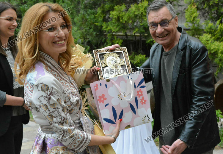 Телевизия eTV навърши 10 години