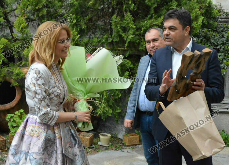 Телевизия eTV навърши 10 години