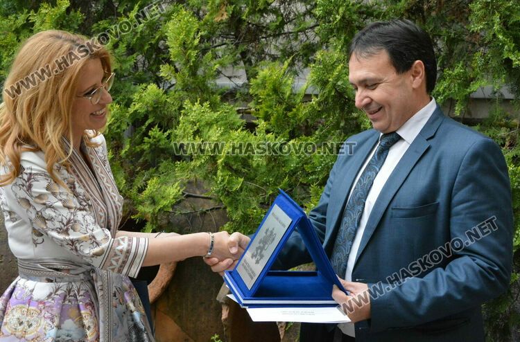 Телевизия eTV навърши 10 години