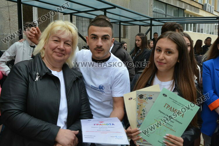 Николета Карчева е първенец на випуска във ФСГ, Станко Станкев – учител на годината
