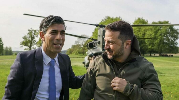 Великобритания и Полша ще обучават украински военни пилоти на съвременни самолети