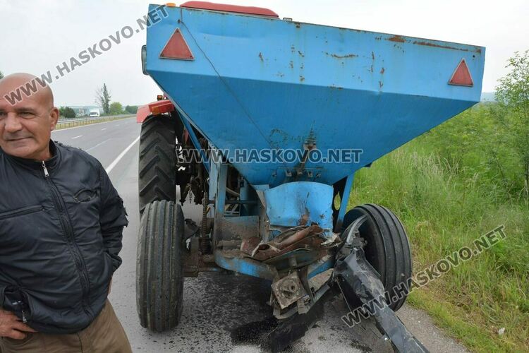 Джип се заби в трактор с инвентар до Бирената