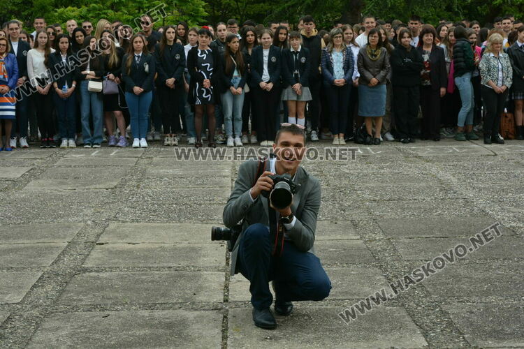 Нели Генова със Златаровска награда на Езиковата гимназия в Хасково