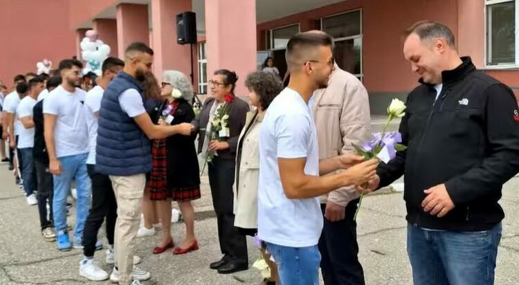 Започна голямото сбогуване с училище
