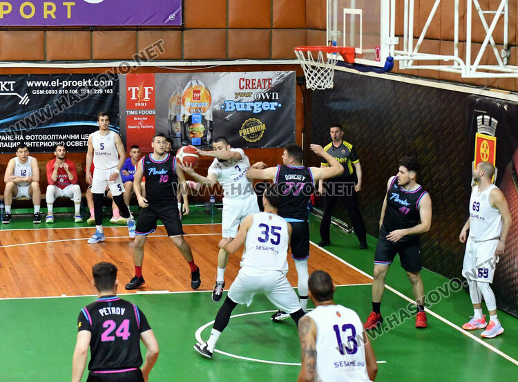 Баскетболистите на Хасково се класираха за финал след победа над „Пловдив мамбас“