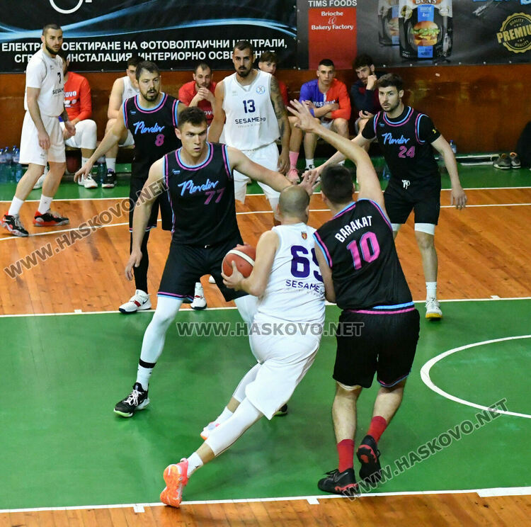 Баскетболистите на Хасково се класираха за финал след победа над „Пловдив мамбас“